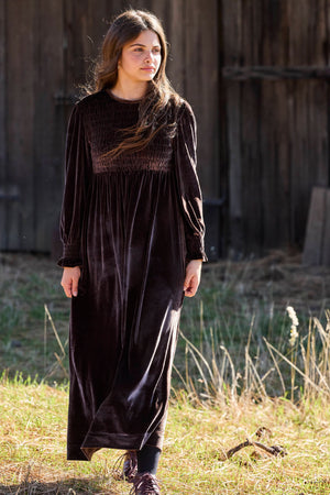 EMMA SMOCKED VELVET MAXI-BROWN