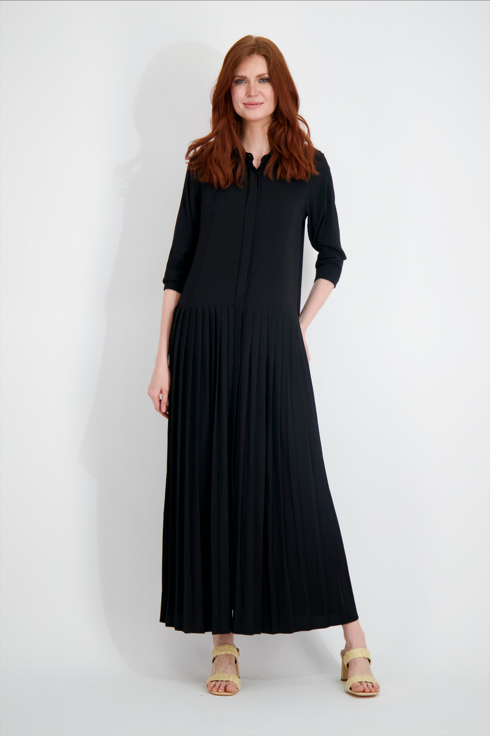 PLEATED MAXI -BLACK