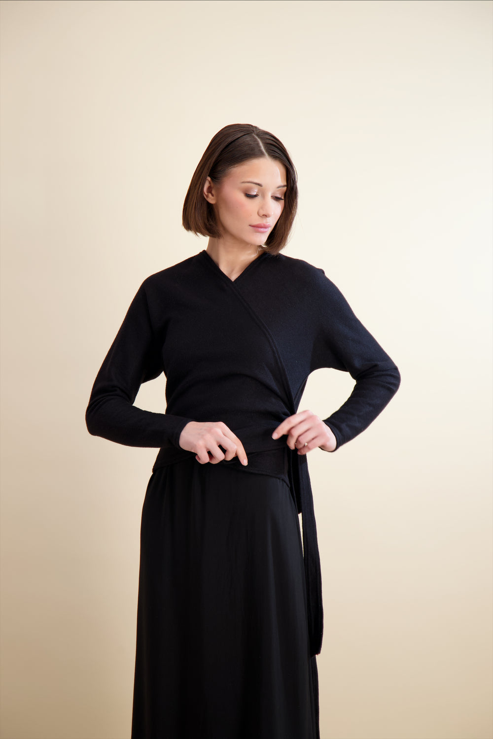 WRAP OVERLAY MAXI-BLACK