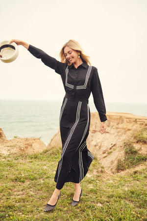 CONTRAST TRIM MAXI