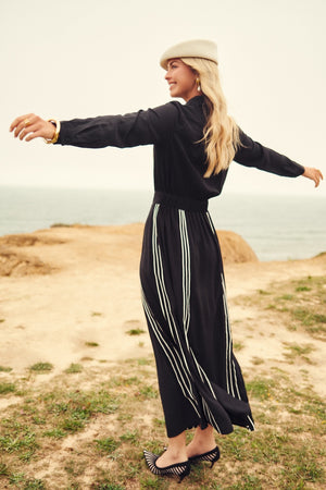 CONTRAST TRIM MAXI