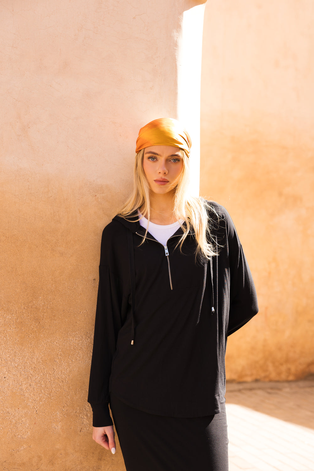 OVERSIZED HOODIE TEE-BLACK