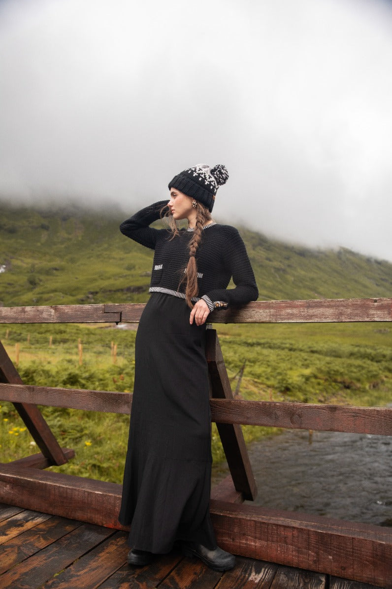 KNIT WEAVE OVERLAY MAXI